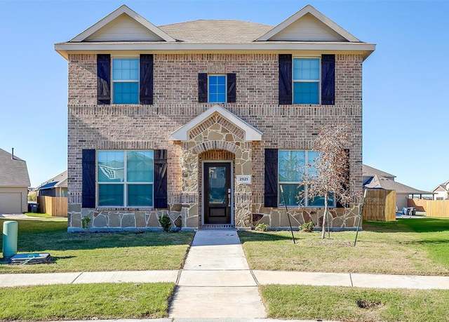 Property at 2521 Maplehurst Dr, Fort Worth, TX 76179, 4 beds, 3 baths