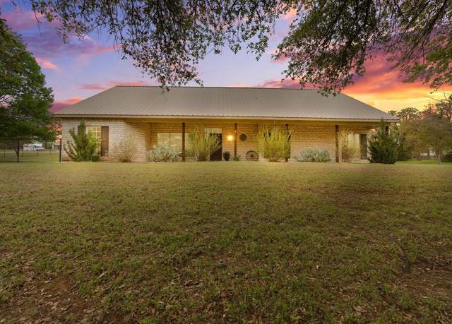 Property at 5424 Oakridge Rd, Joshua, TX 76058, 3 beds, 2 baths