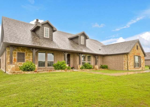 Property at 7401 Green Mesa Rd, Ponder, TX 76259, 4 beds, 2 baths