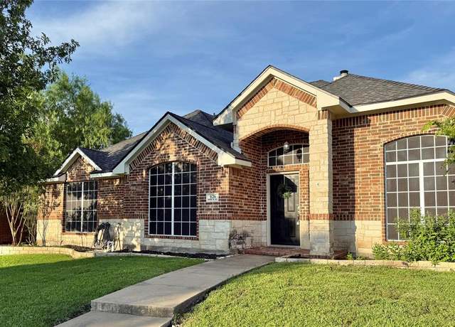 Property at 426 Bell Dr, Wylie, TX 75098, 4 beds, 3 baths