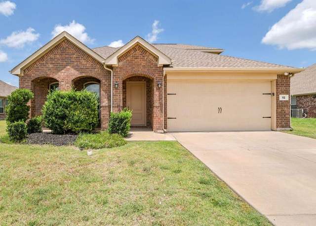 Property at 112 Garner Ct, Forney, TX 75126, 4 beds, 2.5 baths