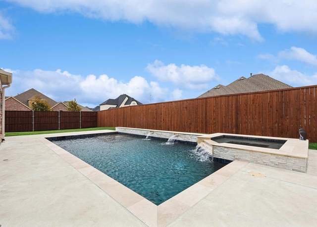 Property at 340 Saint Mark Ln, Prosper, TX 75078, 6 beds, 4 baths