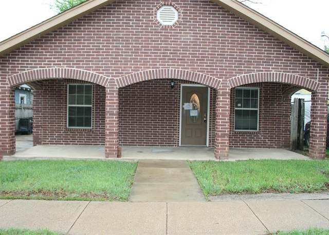 Property at 1916 Grainger St, Fort Worth, TX 76110, 2 beds, 2 baths