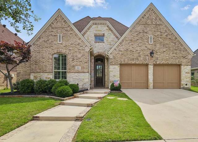 Property at 8913 Honeysuckle Dr, Lantana, TX 76226, 3 beds, 2.5 baths
