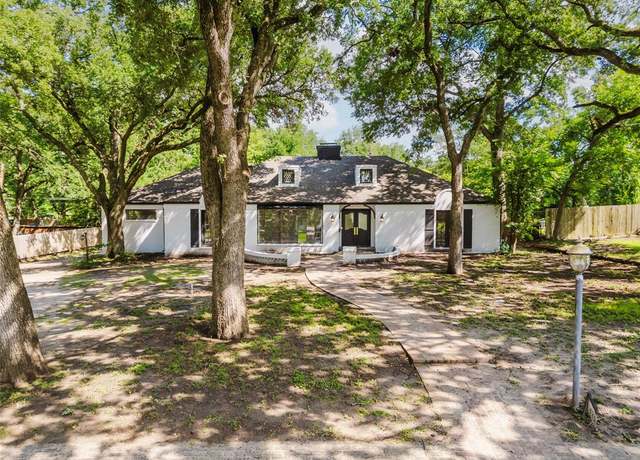 Property at 1425 Columbia Ave, Corsicana, TX 75110, 5 beds, 4 baths