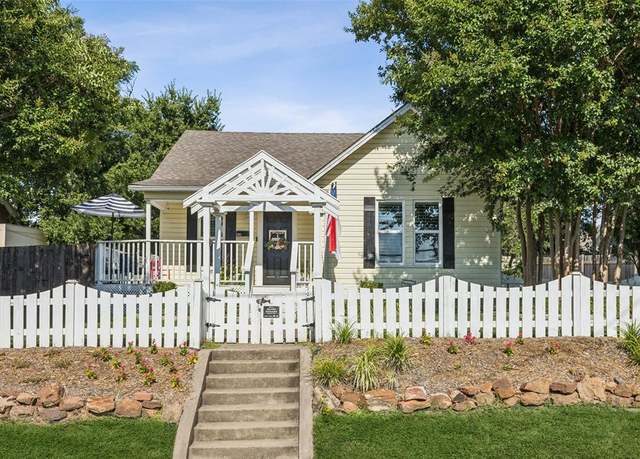 Property at 919 S Tennessee St, Mckinney, TX 75069, 3 beds, 2 baths