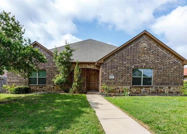Property at 924 Via Barcelona, Mesquite, TX 75150, 4 beds, 4.5 baths