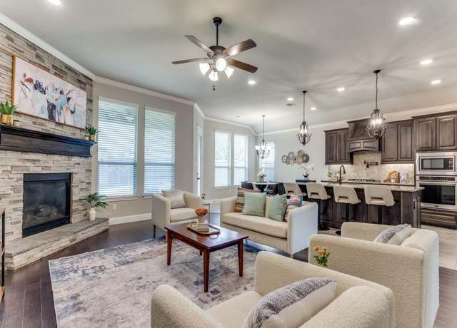 Property at 929 Merion Dr, Fort Worth, TX 76028, 4 beds, 2 baths