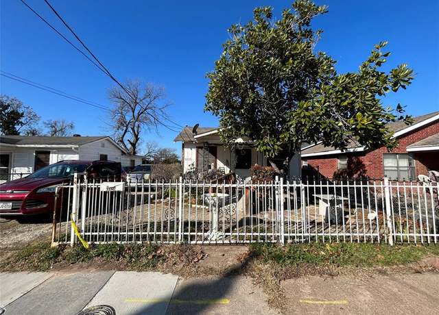 Property at 3325 Parvia Ave, Dallas, TX 75212, 3 beds, 1 bath