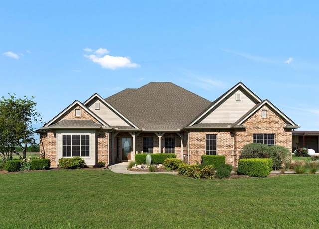 Property at 16205 S County Line Rd, Justin, TX 76247, 3 beds, 2.5 baths