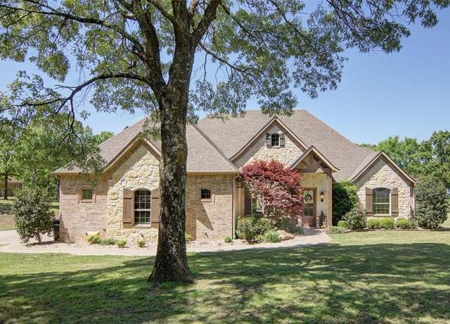 Property at 125 Private Road 5295, Yantis, TX 75497, 4 beds, 2.5 baths