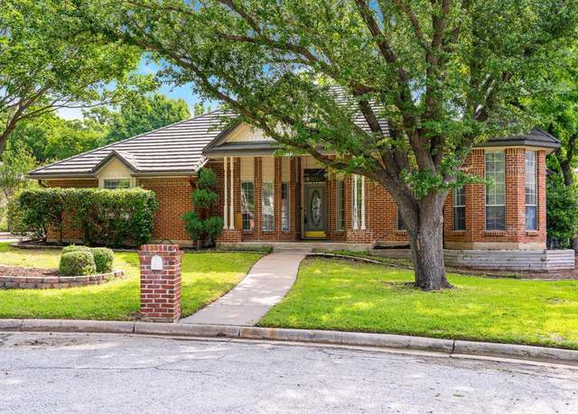 Property at 4703 El Brevo Ct, Arlington, TX 76017, 3 beds, 2.5 baths