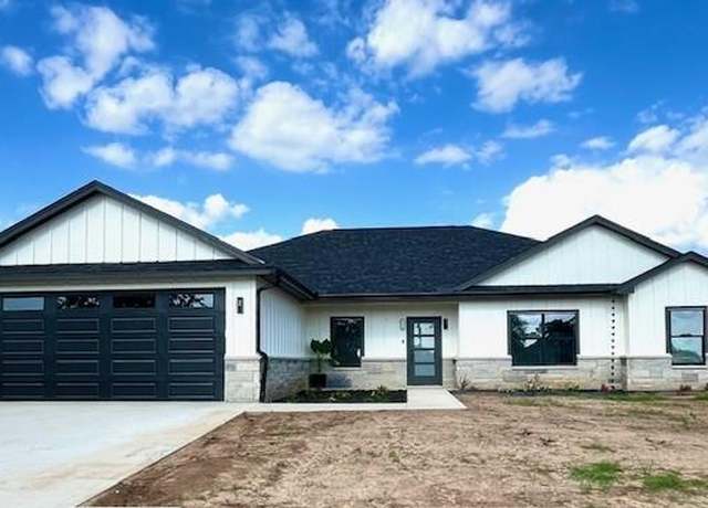 Property at 122 Vick, Brownwood, TX 76801, 3 beds, 2.5 baths