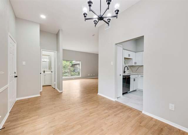 Property at 10406 High Hollows Dr #226, Dallas, TX 75230, 1 bed, 1.5 baths