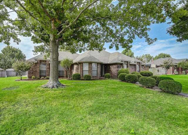 Property at 4810 Hunters Ridge Dr, Sachse, TX 75048, 3 beds, 2 baths