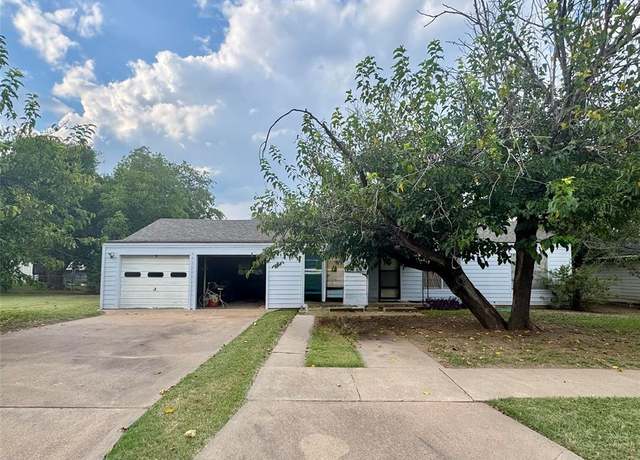 Property at 832 Rose St, Albany, TX 76430, 2 beds, 1 bath