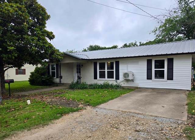 Property at 204 S Goddard St, Mart, TX 76664, 4 beds, 2 baths