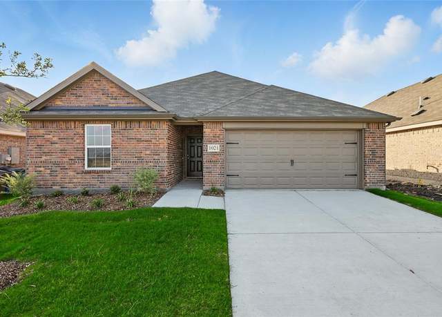 Property at 1021 Baker Bridge Dr, Forney, TX 75126, 4 beds, 2 baths