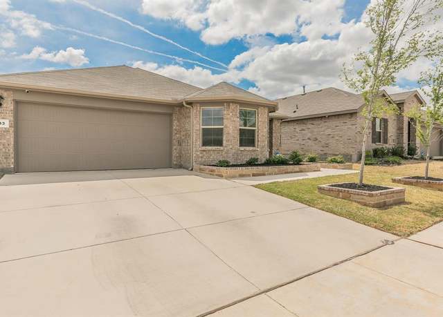 Property at 633 Spaulding St, Justin, TX 76247, 3 beds, 2 baths