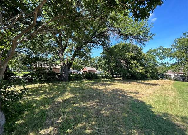 Property at 3806 Maybeth St, Dallas, TX 75212