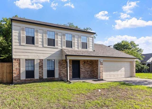 Property at 1804 Briarpath Ln, Arlington, TX 76018, 3 beds, 2.5 baths