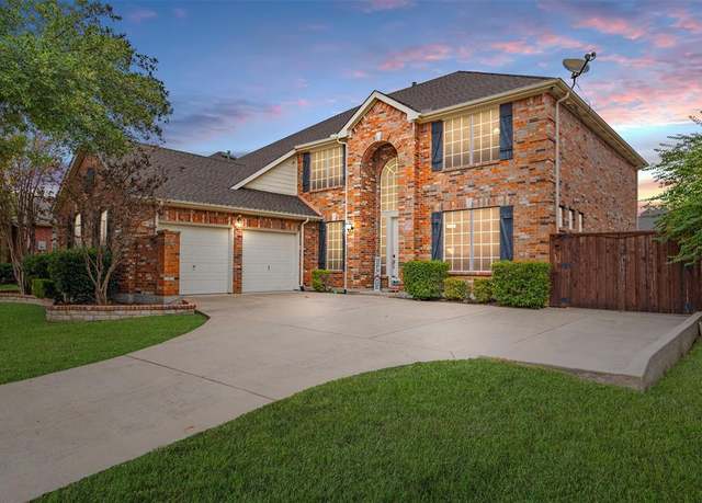 Property at 10102 River Bend Dr, Rowlett, TX 75089, 4 beds, 3 baths