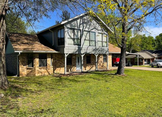 Property at 806 Robindale Ln, Fairfield, TX 75840, 4 beds, 3 baths