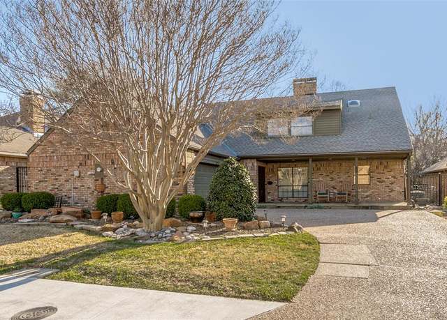 Property at 6551 Brook Lake Dr, Dallas, TX 75248, 3 beds, 2.5 baths