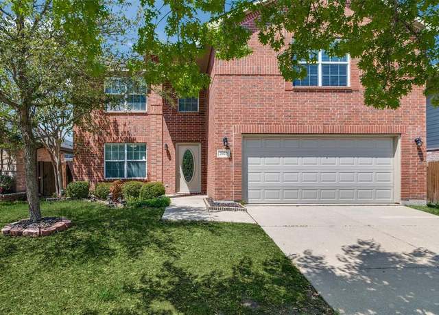 Property at 2027 Pine Knot Dr, Heartland, TX 75126, 3 beds, 2.5 baths
