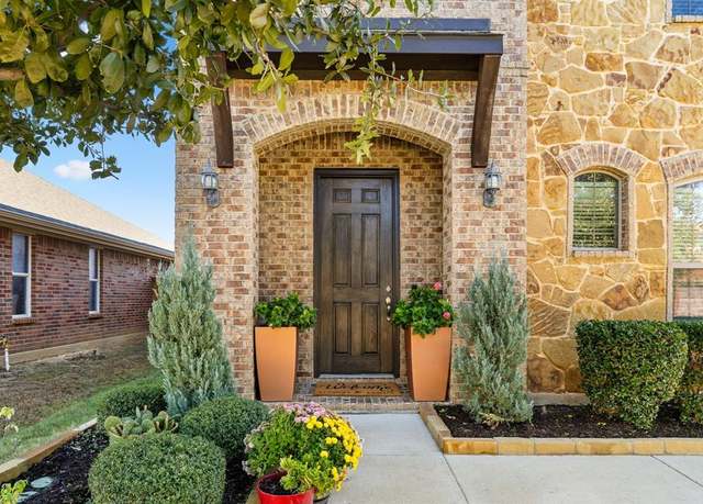 Property at 5713 Tawakoni Dr, Denton, TX 76226, 4 beds, 3.5 baths