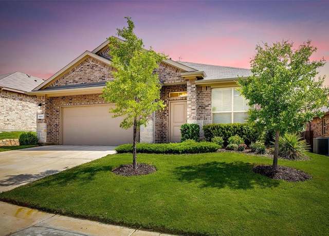 Property at 1252 Kerrville Ln, Weatherford, TX 76087, 3 beds, 2 baths