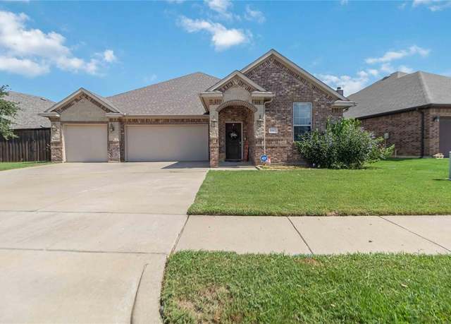 Property at 1663 Fraser Dr, Burleson, TX 76028, 3 beds, 2 baths