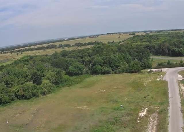 Property at 4233 Creekside Dr, Hillsboro, TX 76645