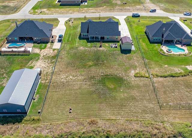 Property at 12712 Cold Spring Ln, Ponder, TX 76259, 4 beds, 3 baths