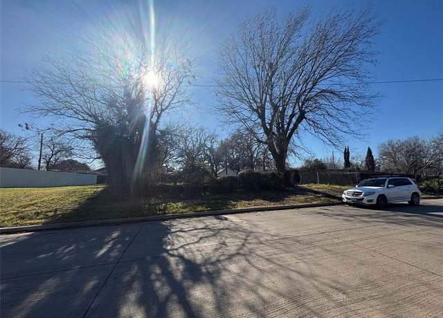 Property at 1311 N Jones St, Fort Worth, TX 76164