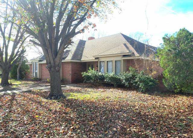 Property at 327 Trevino Trl, Lancaster, TX 75146, 4 beds, 2 baths