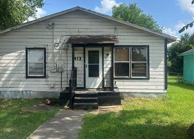 Property at 1413 E 8th Ave, Corsicana, TX 75110, 2 beds, 1 bath