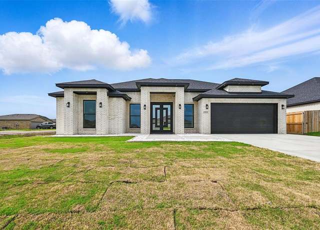 Property at 2222 Samuel St, Mabank, TX 75147, 4 beds, 3 baths