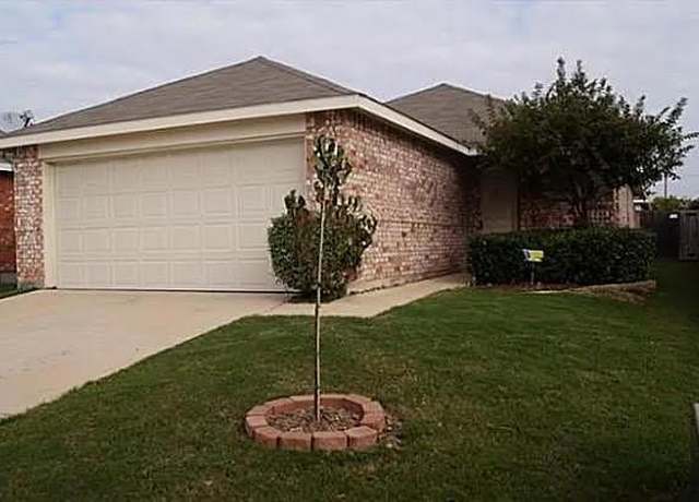 Property at 8844 Quarry Ridge Trl, Fort Worth, TX 76244, 3 beds, 2 baths