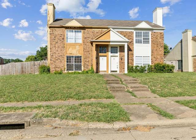 Property at 2301 Forestbrook Dr, Garland, TX 75040, 4 beds, 2.5 baths