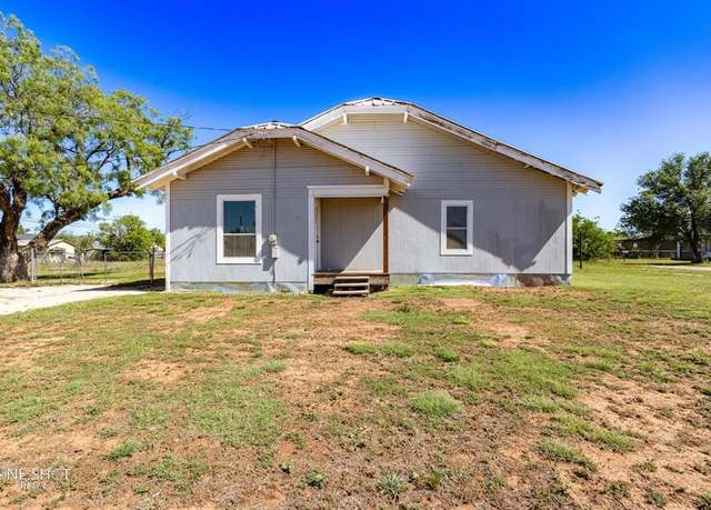Property at 532 Avenue J, Anson, TX 79501, 3 beds, 2 baths