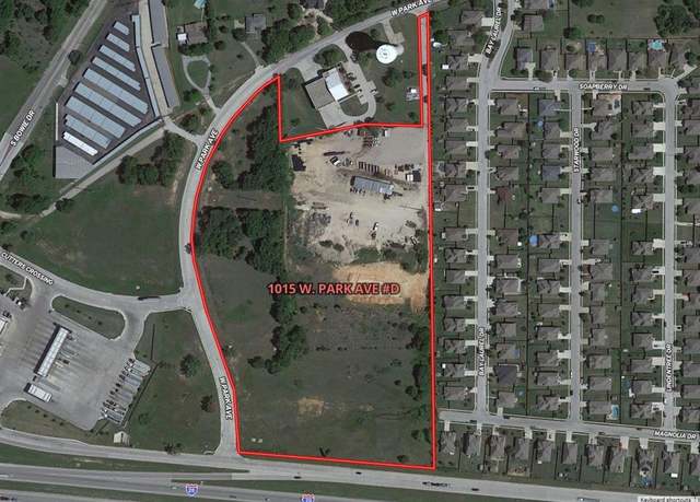 Property at 1015 W Park Ave Unit D, Weatherford, TX 76086