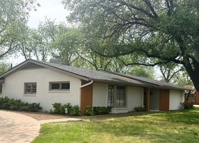 Property at 1459 Tanglewood Rd, Abilene, TX 79605, 3 beds, 2.5 baths
