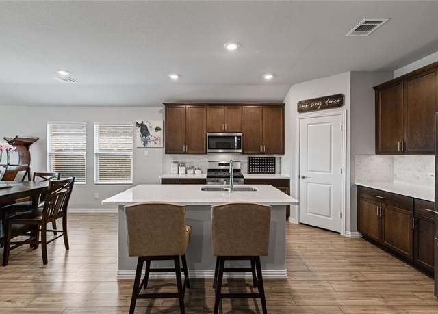 Property at 2221 Lacerta Dr, Haslet, TX 76052, 3 beds, 2 baths