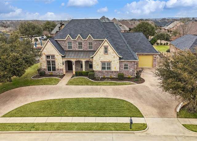 Property at 3316 Fairway Dr, Denton, TX 76226, 4 beds, 4 baths