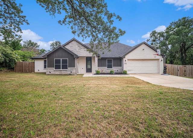 Property at 7729 Ella Young Dr, Fort Worth, TX 76135, 3 beds, 2 baths