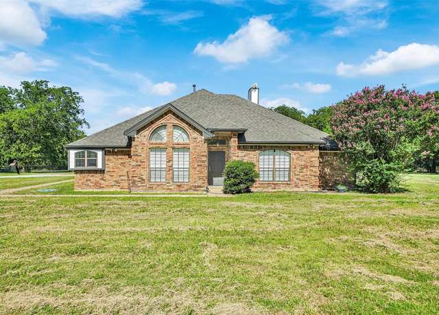 Property at 6077 Green Valley Cir, Aubrey, TX 76227, 3 beds, 2.5 baths