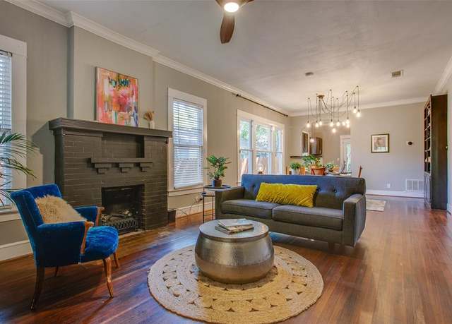 Property at 126 N Willomet Ave, Dallas, TX 75208, 2 beds, 2 baths