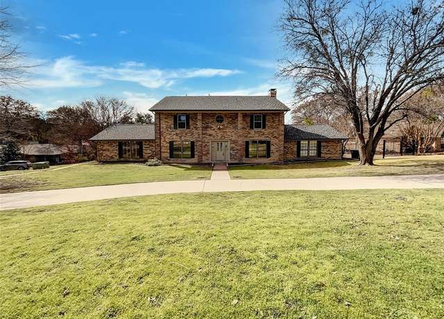 Property at 7441 Lochwood Ct, Fort Worth, TX 76179, 4 beds, 4 baths