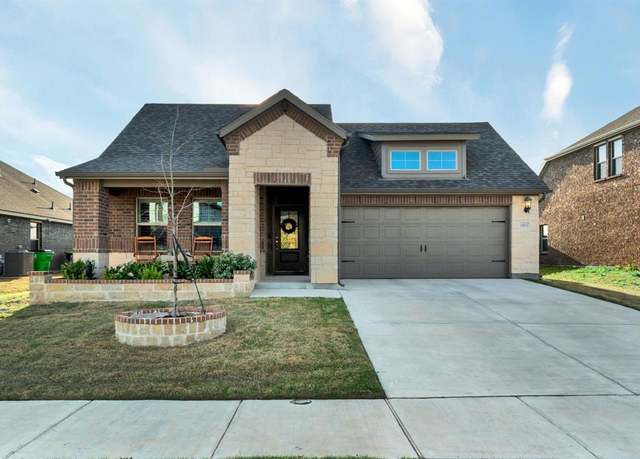 Property at 14013 Corvus Dr, Haslet, TX 76052, 3 beds, 2 baths